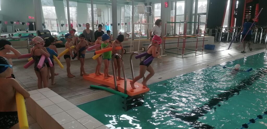 Les GS à la piscine.